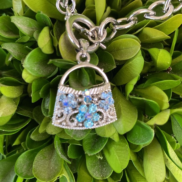 SUPER CUTE 🩶SILVER-TONE & BLUE🩵 BRACELET FASHION JEWELRY 🌟EUC🌟 - Picture 2 of 7